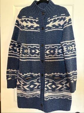 Pendleton Blue and White Patterned Button-Front Cardigan, size M